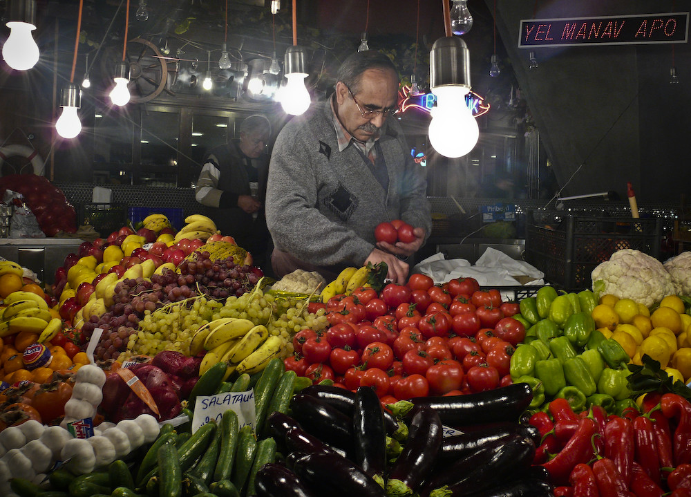 ''Türkiye’de toplumun %75’inin en büyük endişesi, kuraklık ve susuzluk. Aynı oran 2015’te %35’miş. Türkiye’de bu endişe çok ayrışarak artmış ve diğer ülkelere yaklaşmış. Bu çalışma kapsamında yer alan diğer ülkelerde de temel olarak su ve gıda güvenliğine yönelik endişe görüyoruz. İnsanların hayatını doğrudan etkileyebilecek bir konu olduğundan bu endişenin öne çıkması normal.'' (Fotoğraf: “Yel Manav Apo” by petit1ze, CC BY-NC 2.0)